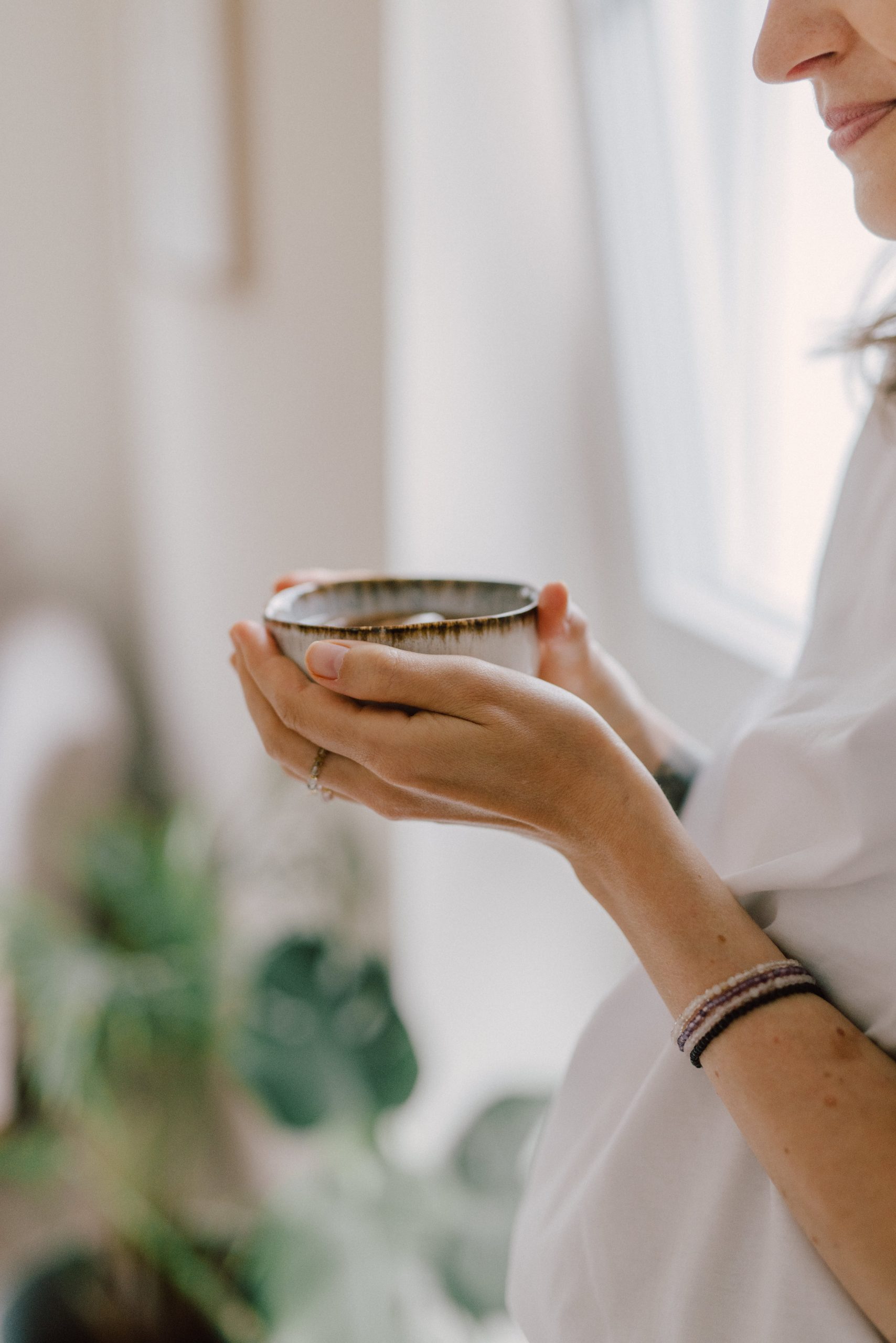 Steffie Schweigert Soul und Life Coach, Spiritual Life Coach by Laura Malina Seiler, Teetasse, Entspannung